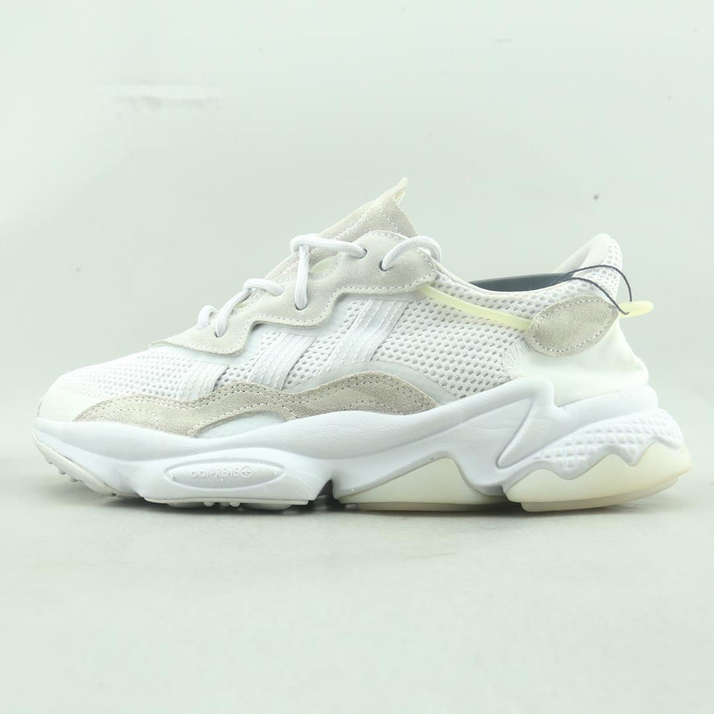 ADIDAS  OZWEEGO