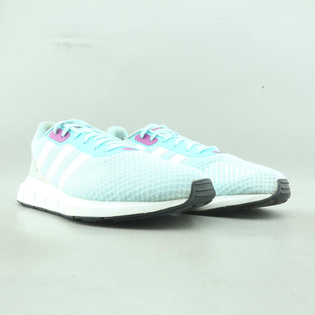 ADIDAS  SWIFT RUN RF