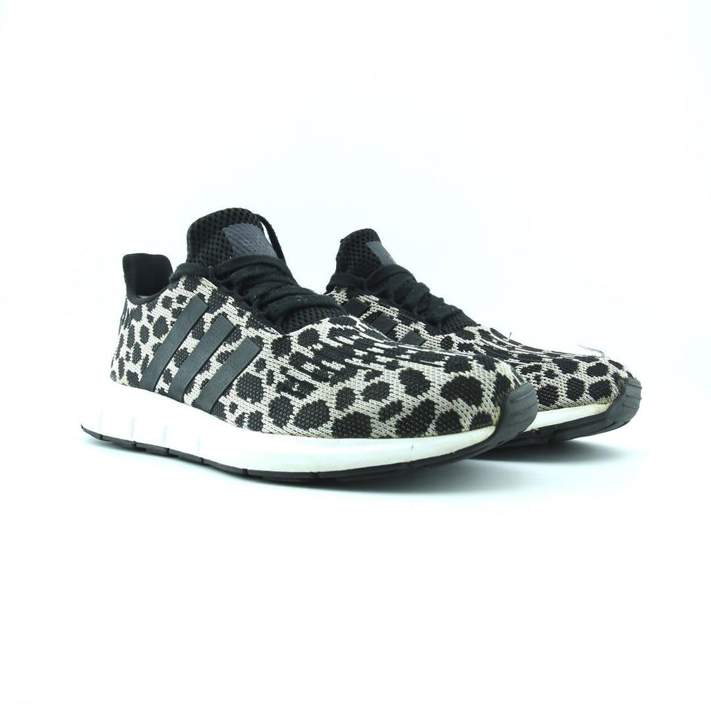 ADIDAS  SWIFT RUN