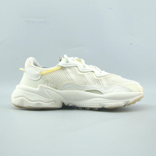ADIDAS  OZWEEGO