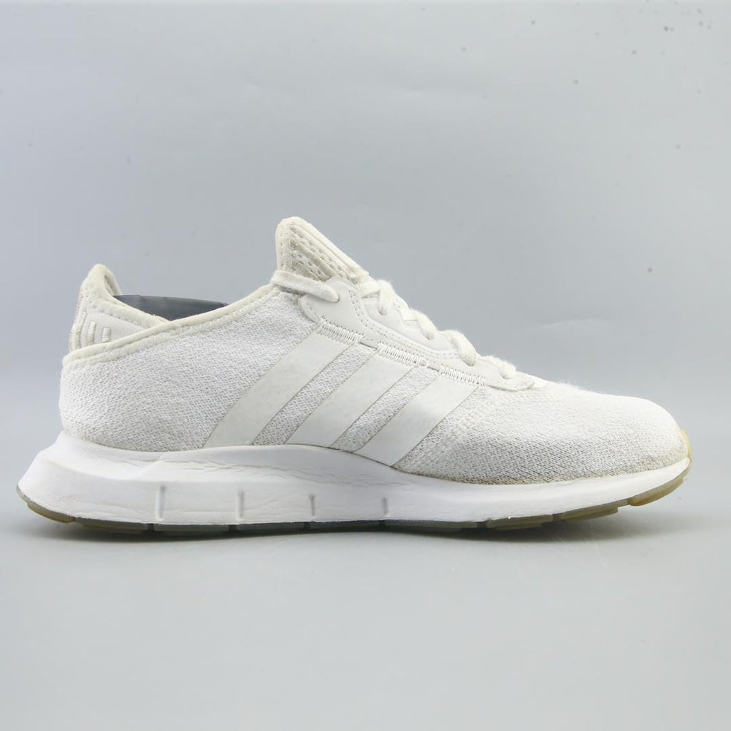 ADIDAS  SWIFT RUN X