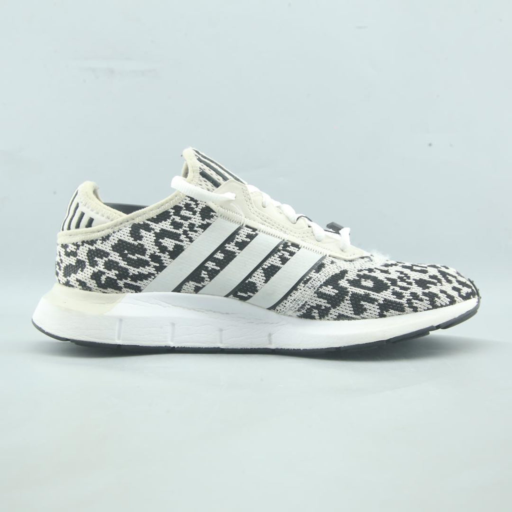 ADIDAS  SWIFT RUN X