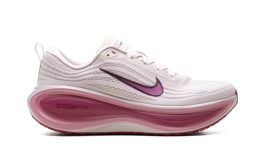 Vomero Plus Wmns"Red" HV8154 602